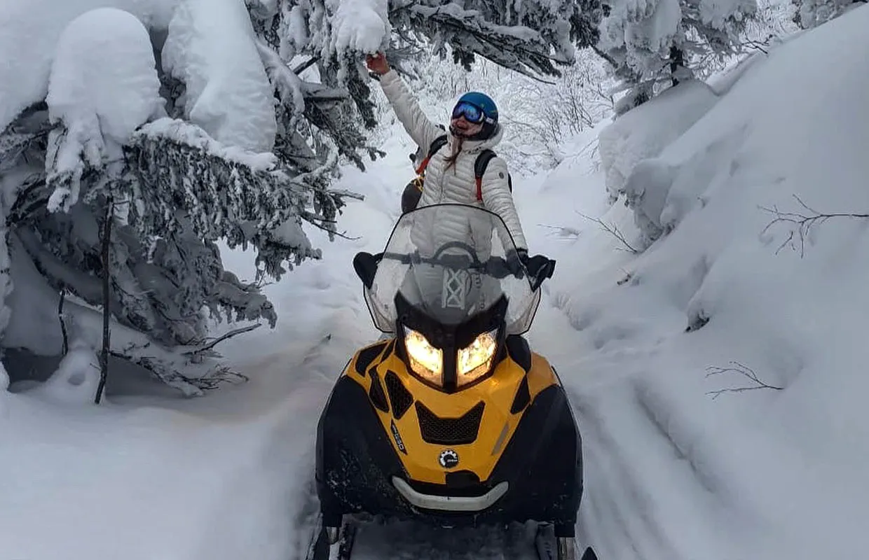 Snowmobile rental at Bykova Mountain