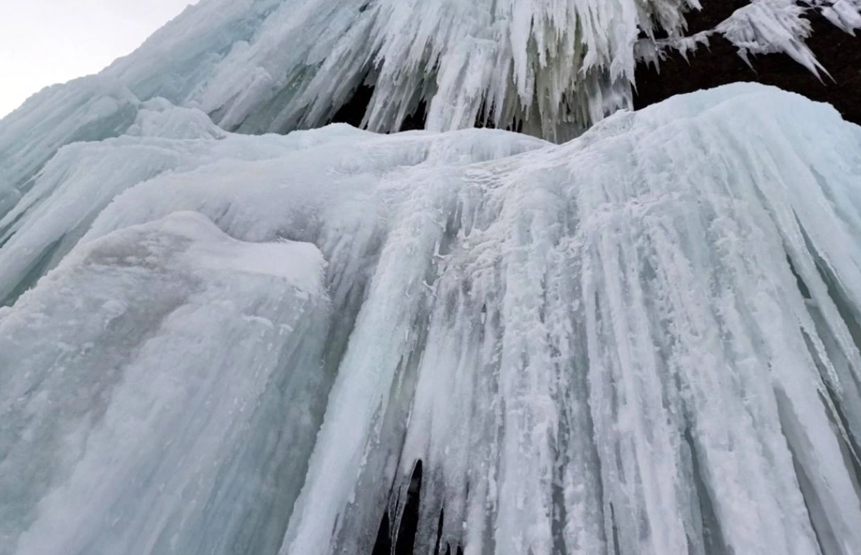 Winter excursion to Tikhaya Bay and Klokovsky Waterfall