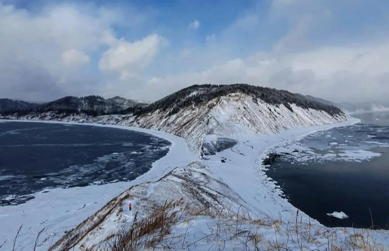 Winter snowmobile tour to Cape Evstaphia and Turquoise Lakes