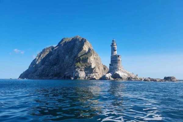 “Aniva Lighthouse and Oyster Bank in One Day” tour package