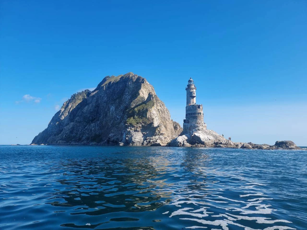 “Aniva Lighthouse and Oyster Bank in One Day” tour package