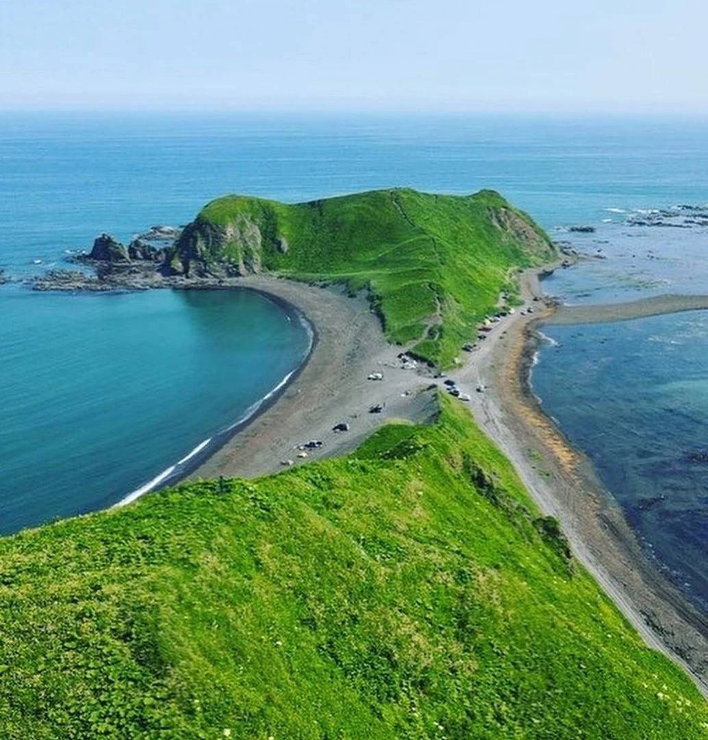 2 capes: Cape Eustafia, Turquoise Lakes, Cape Giant (Ptichy)
